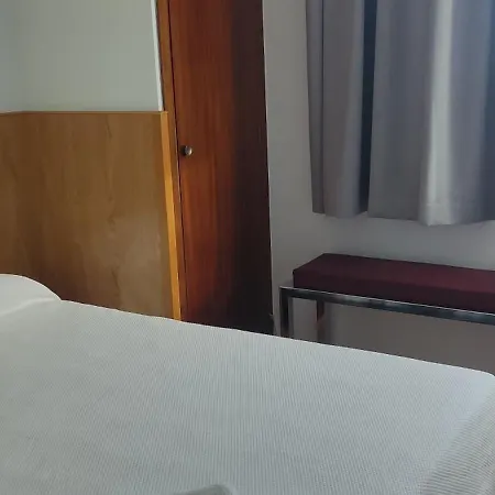 Bed & Breakfast Rosales 2*