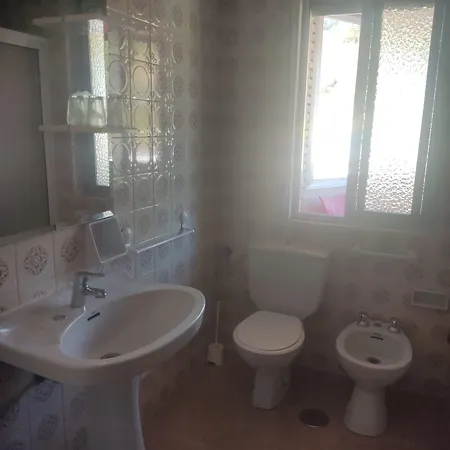 Rosales Bed & Breakfast Almazcara